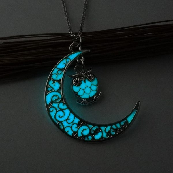 Silver Chain Necklace with Glowing Pendant – Stylish Luminous Jewelry - Image 10