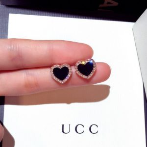 Black Enamel Heart Stud Earrings – Romantic Rose Jewelry for Weddings & Gift Giving