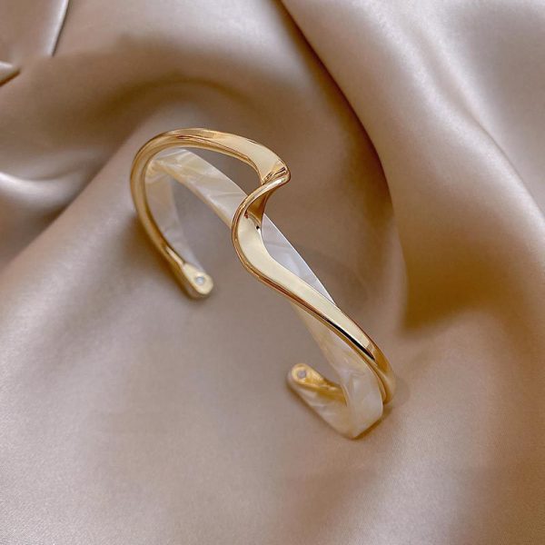 Metal White Shellfish Plate Bracelet For Women Opening Adjustable 2 Layers Design Llight Luxury Female Fashion Jewelry Gifts - Image 3