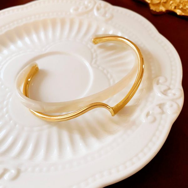 Metal White Shellfish Plate Bracelet For Women Opening Adjustable 2 Layers Design Llight Luxury Female Fashion Jewelry Gifts - Image 9