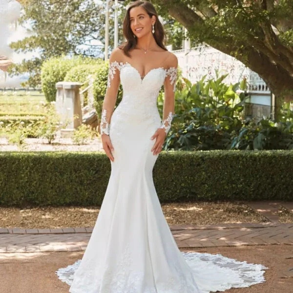 Elegant Long Sleeve Backless Lace Fishtail Wedding Dress for a Stunning Bridal Look - Image 3