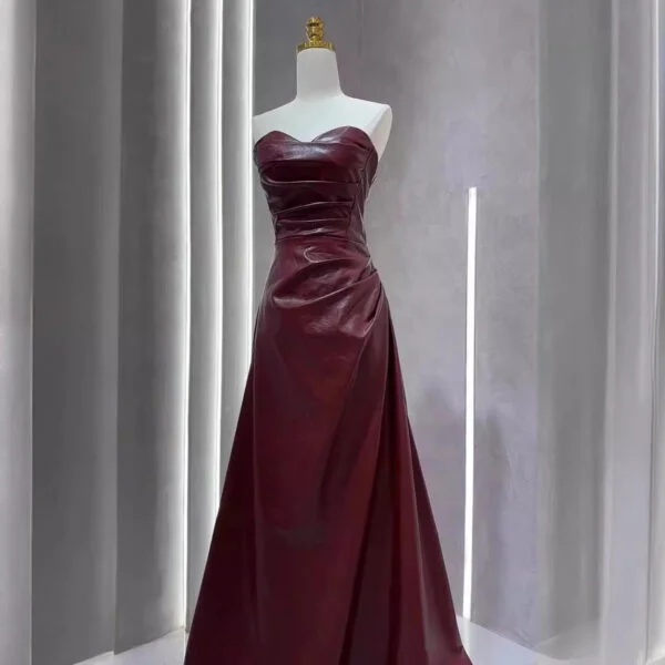 Elegant Off-the-Shoulder Tube Top Leather Skirt Evening Gown for Women - Image 4