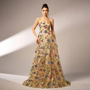 Chic Sleeveless Sequined Suspender Evening Gown for Sophisticated Occasions