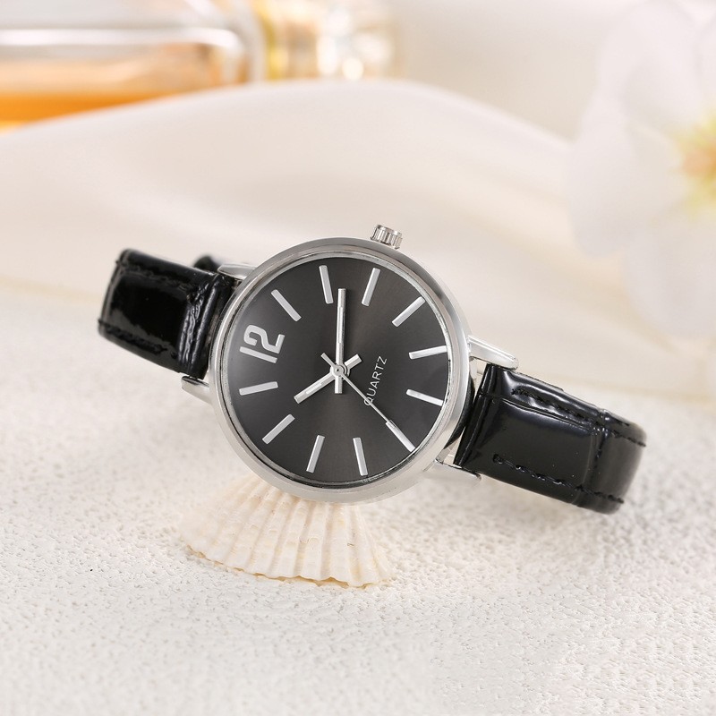 Stylish Thin Belt Scale Women's Watch - Simple & Elegant Temperament