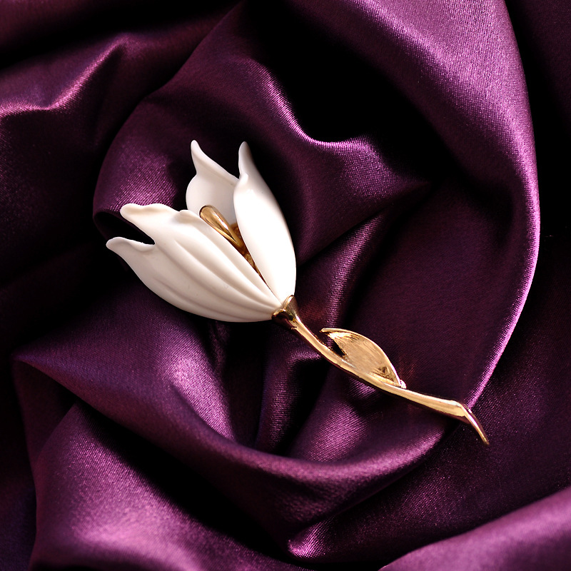 Elegant Simple Korean Tulip Brooch - Stylish Accessory for Any Occasion - Image 5