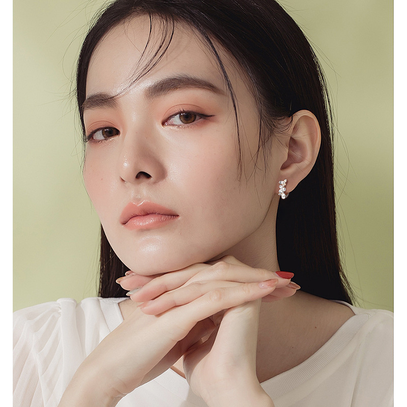 Women's S999 Zircon Circle Bracelet and Earrings Set with Fresh Flowers - Image 3