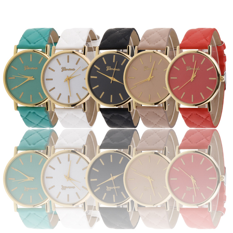 Stylish Women's Fashion Watch Featuring a Chic Mesh Twill Strap