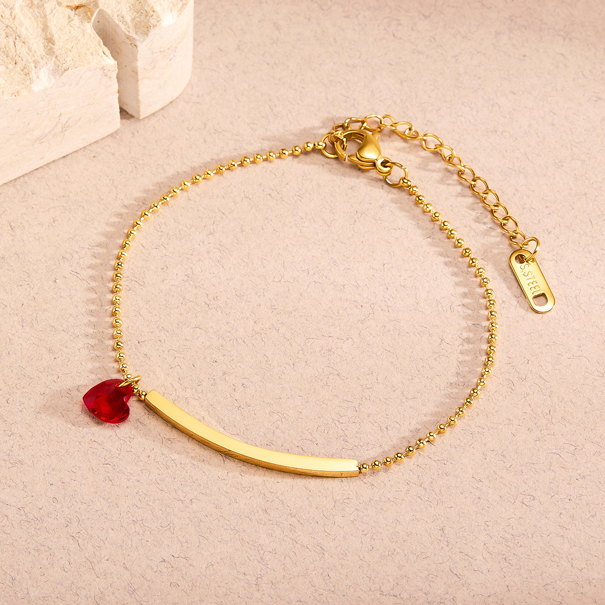 Stylish Women's Design Hanging Heart Bracelet - Simple Fashion Accessory - Image 2