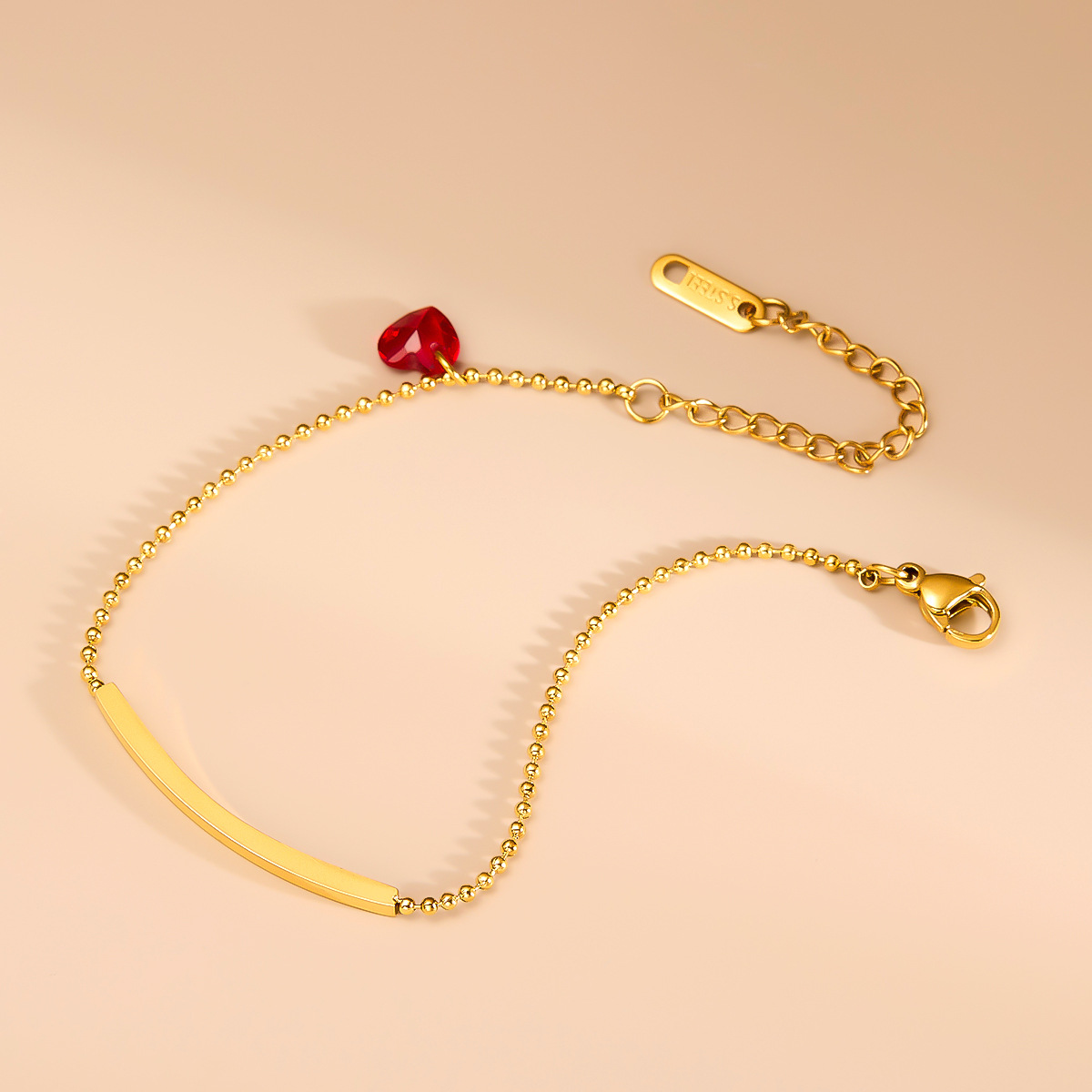 Stylish Women's Design Hanging Heart Bracelet - Simple Fashion Accessory - Image 3