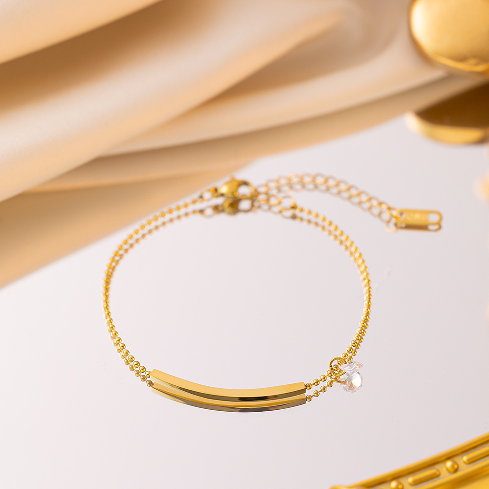 Stylish Women's Design Hanging Heart Bracelet - Simple Fashion Accessory - Image 6