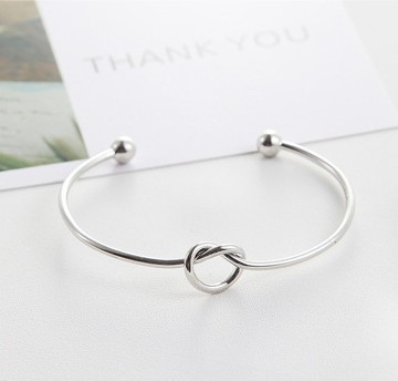 Stylish Knotted Knot O-Type Metal Openwork Bracelet for Trendy Elegance - Image 3