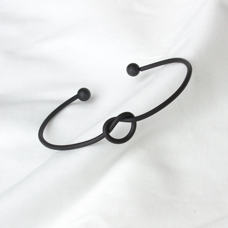 Stylish Knotted Knot O-Type Metal Openwork Bracelet for Trendy Elegance - Image 6