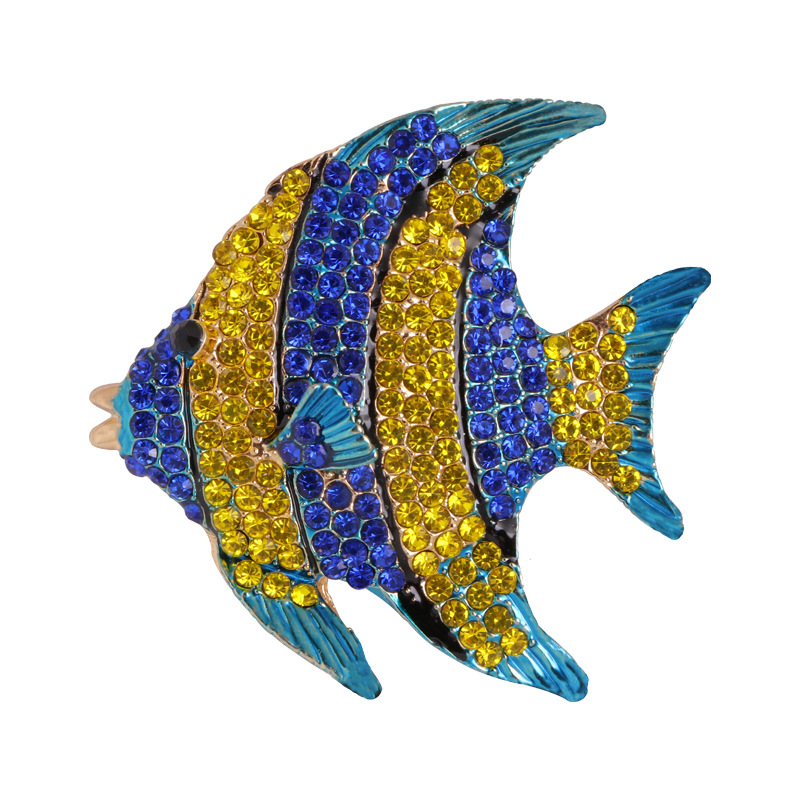 Stylish Diamond Fish Alloy Animal Pin - Temperament Fashion Accessory - Image 4