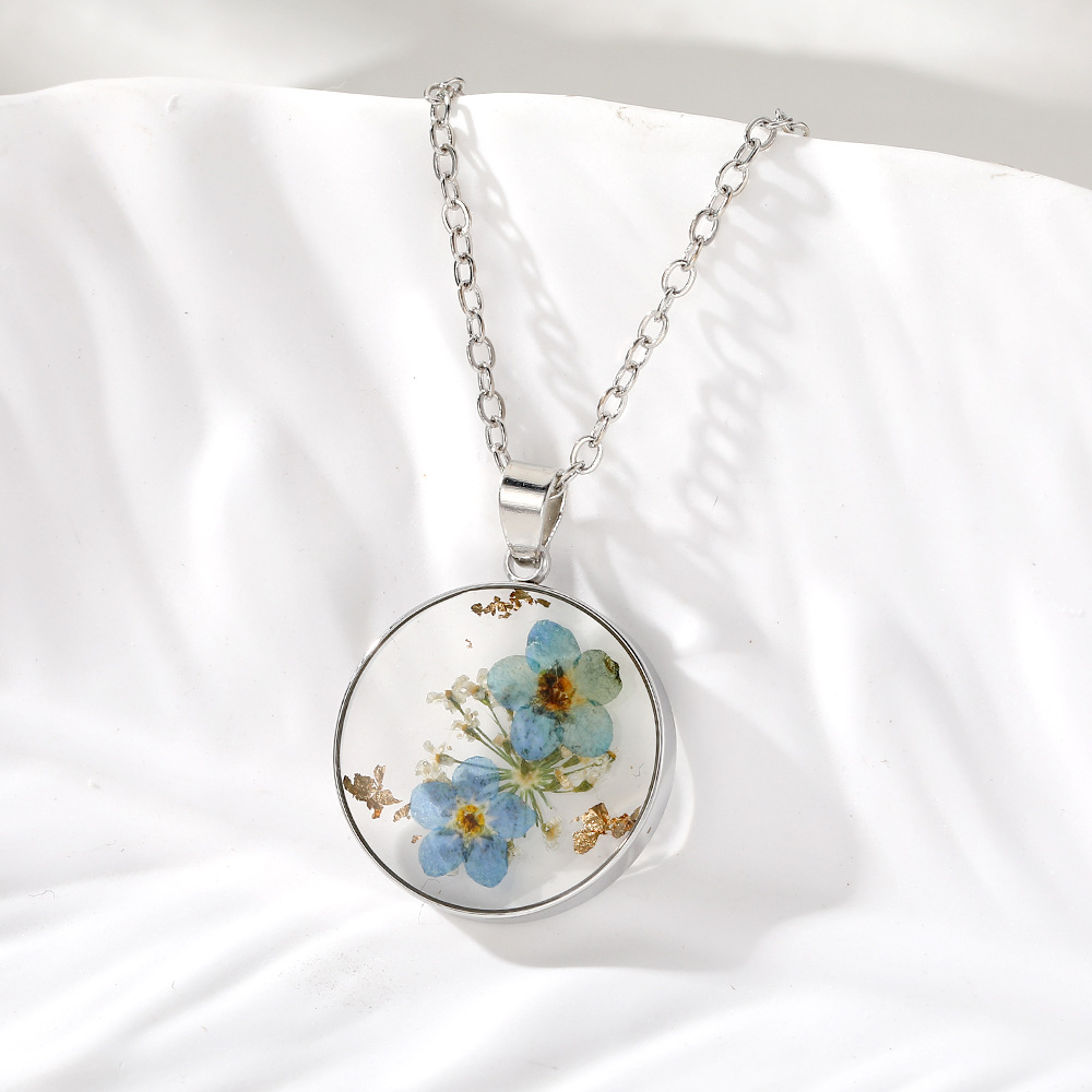 Stylish Transparent Epoxy Floral Necklace and Earring Set - Image 6