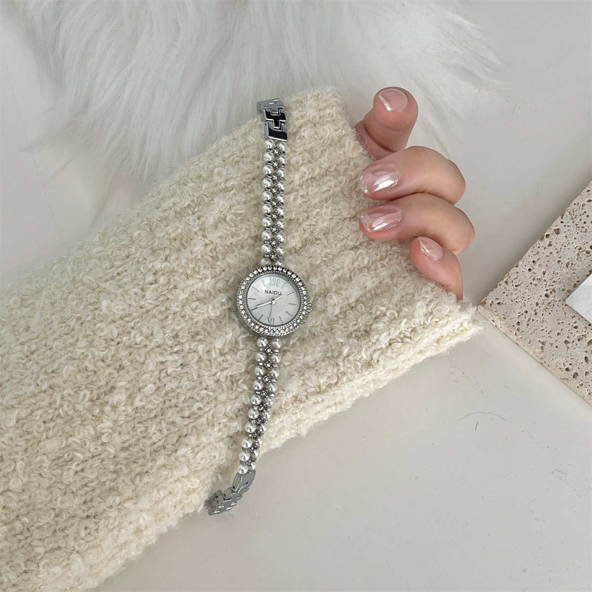 Elegant Classic Pearl Bracelet Watch – Timeless Beauty & Style - Image 3