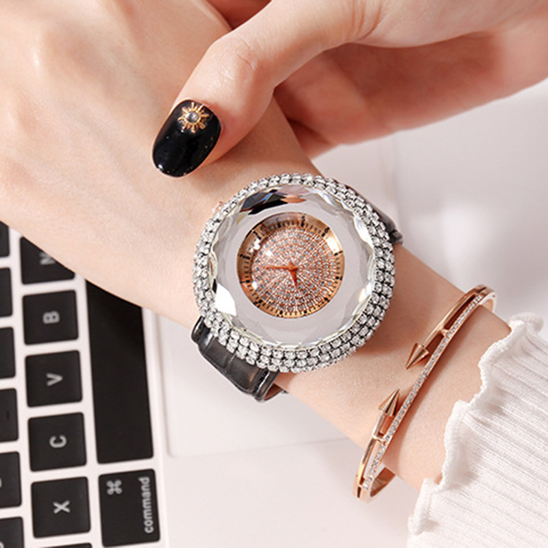 Stylish Silicone Women's Watch Featuring White Crystal Glass Quartz - Image 2