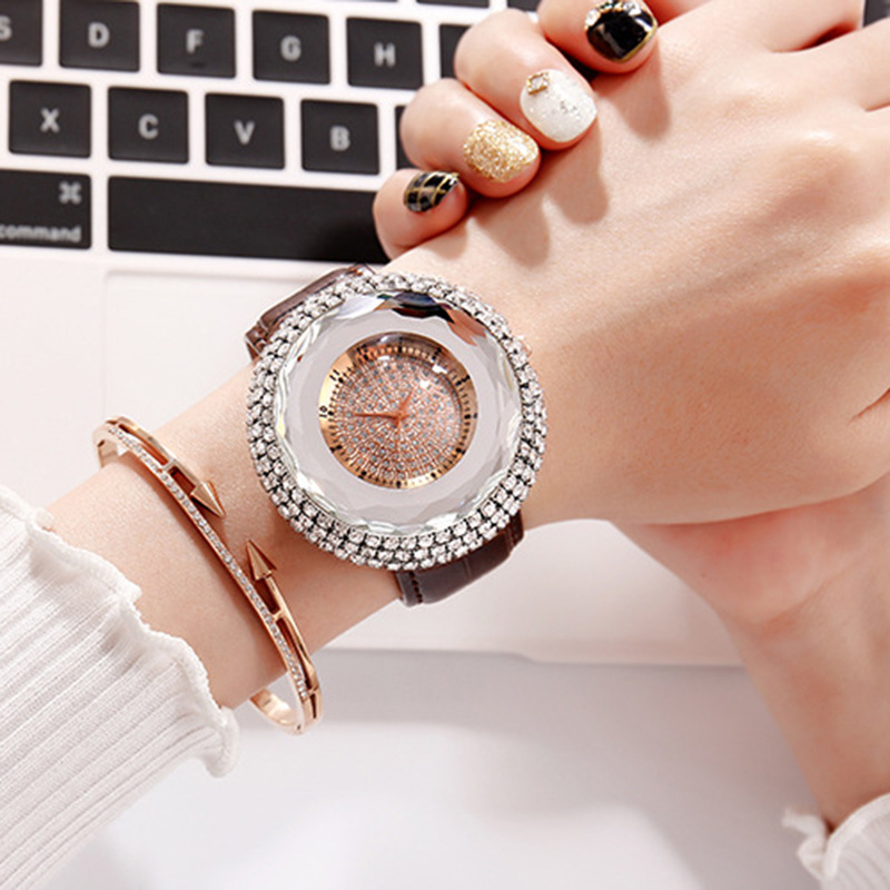 Stylish Silicone Women's Watch Featuring White Crystal Glass Quartz - Image 7