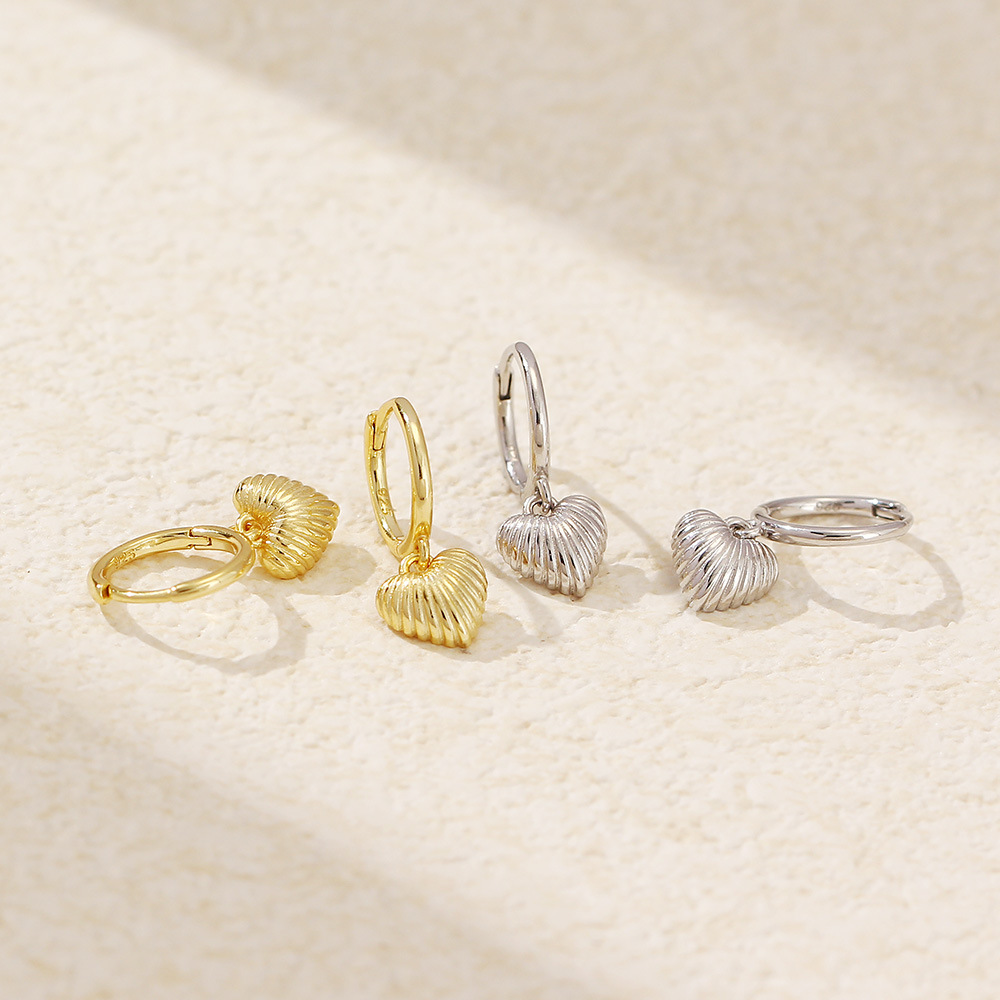 Vintage Silver Gold Heart-Shaped Earrings with Shell Pattern for Women - Image 2