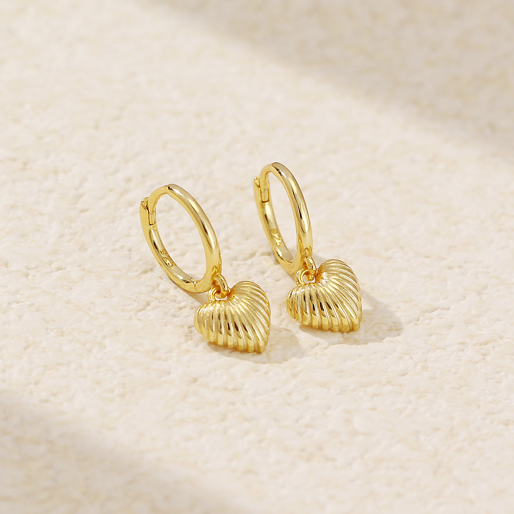 Vintage Silver Gold Heart-Shaped Earrings with Shell Pattern for Women - Image 7