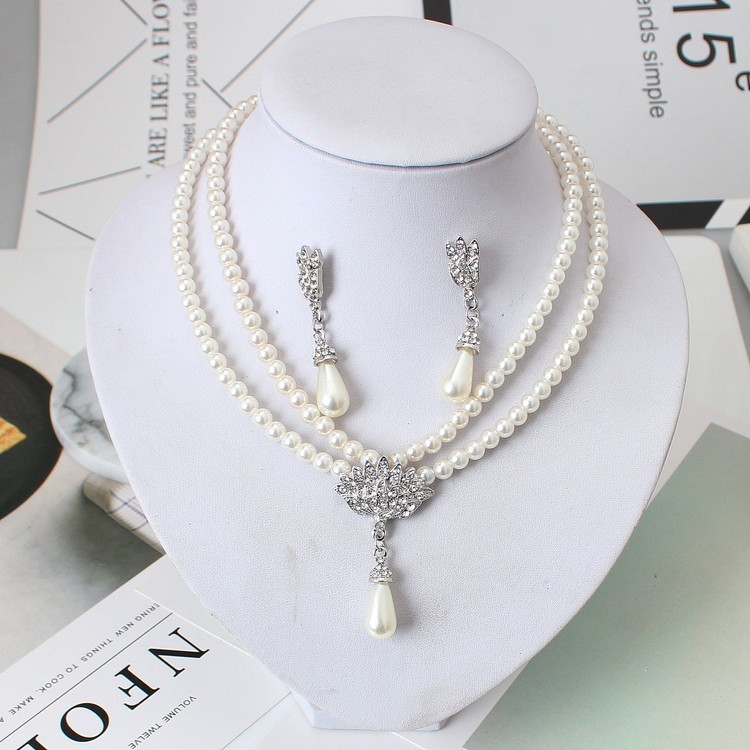 European and American Jewelry Set: Bride Pearl Crystal Short Collarbone Necklace & Earrings - Korean Style Elegance