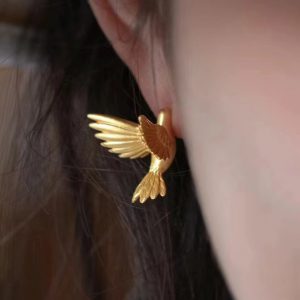 Stylish Literary Retro Bird Stud Earrings for Women - Creative Design