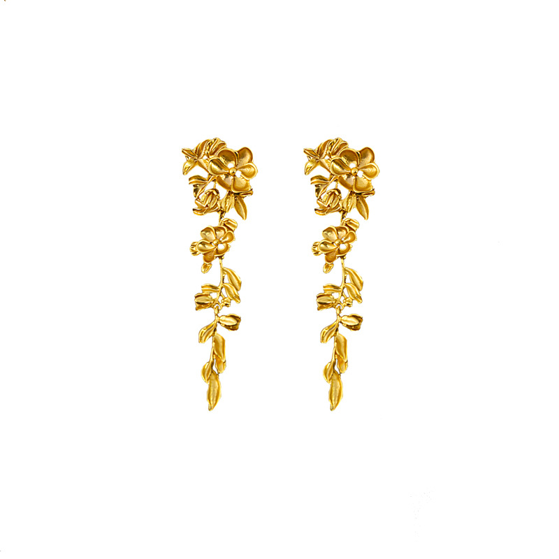 Stylish Women's Retro 3D Flower Tassel Earrings for a Chic Look - Image 10