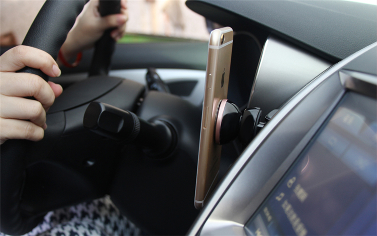 360° Magnetic Rotating Car Phone Navigation Bracket - Mobile Phone Rack Outlet - Image 4