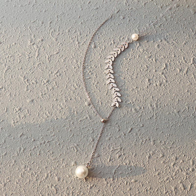 Elegant Phoenix Tail Pearl Clavicle Necklace - Fashionable Simplicity - Image 9