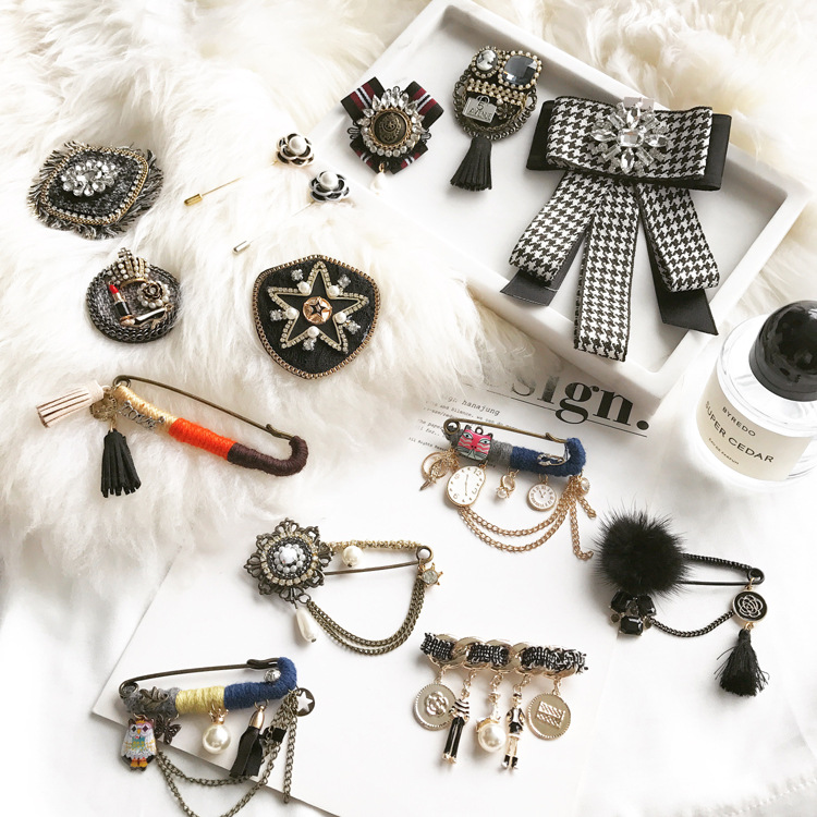 Chic Sweater Coat Cardigan with Fashionable Brooch Pin for Women - Image 6