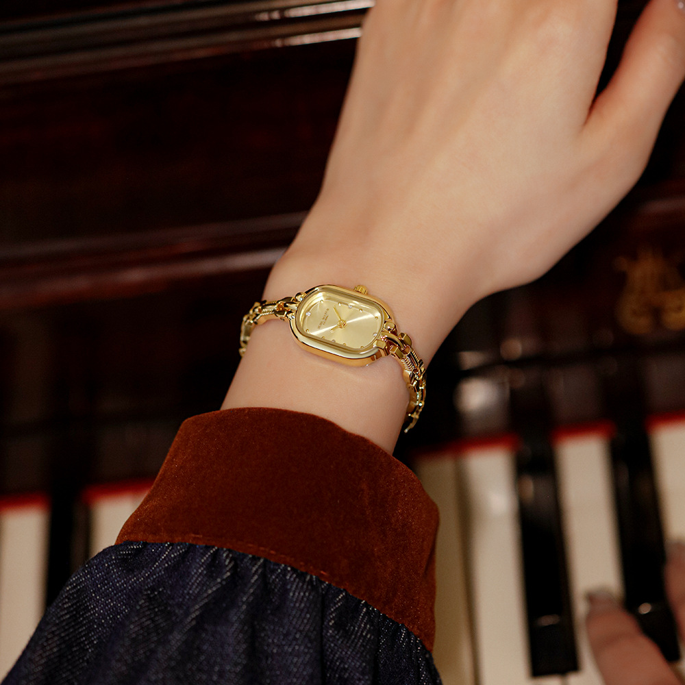 Medieval Small Retro Golden Watch - Oval Light Luxury Artistic Fashion Quartz - Image 8