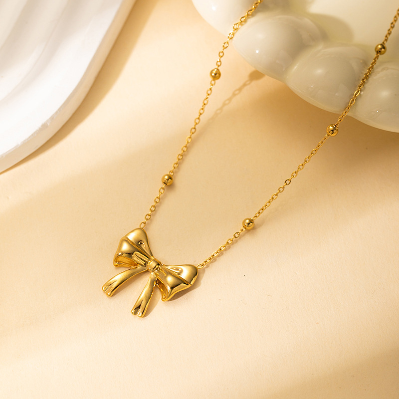 Vibrant Candy Love Heart Color Gem Necklace - Fashionable Jewelry Accessory - Image 3