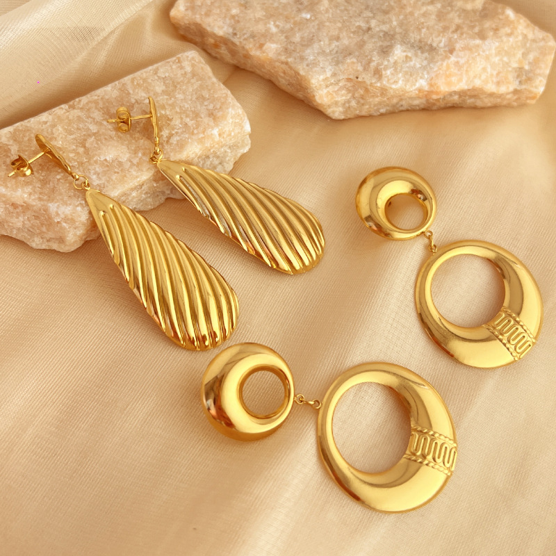 Chic Stainless Steel Retro Geometric Earrings - Simple and Stylish Design