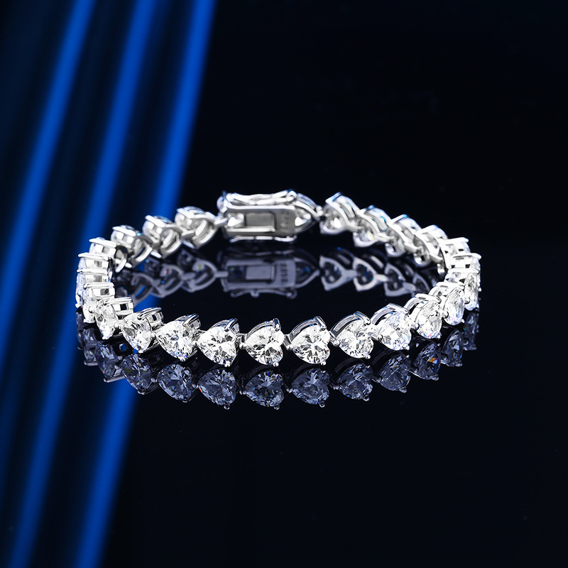 Stylish Women's S925 Silver Fashion Bracelet with Heart-shaped Diamond Zircon - Image 10