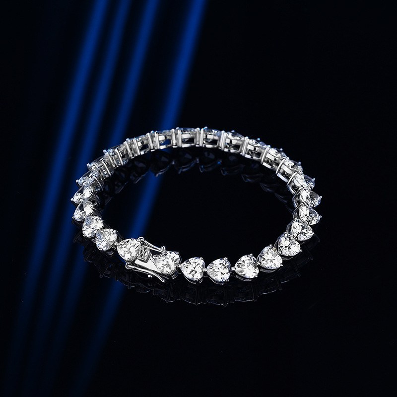 Stylish Women's S925 Silver Fashion Bracelet with Heart-shaped Diamond Zircon - Image 12