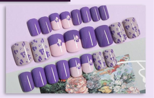 Stylish Manicure Stickers & Fake Nails - 70 Wearable Finished Nail Patches for Women
