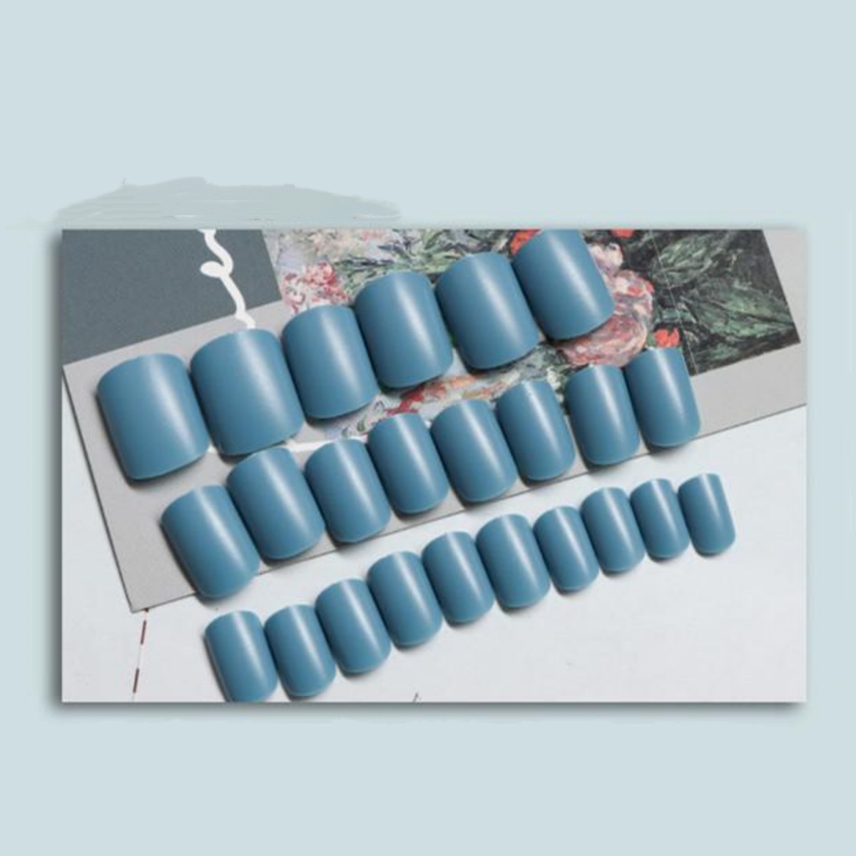 Stylish Manicure Stickers & Fake Nails - 70 Wearable Finished Nail Patches for Women - Image 4