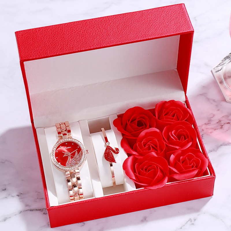 Charming Valentine's Day Gifts: Elegant Watches for Her - Image 7