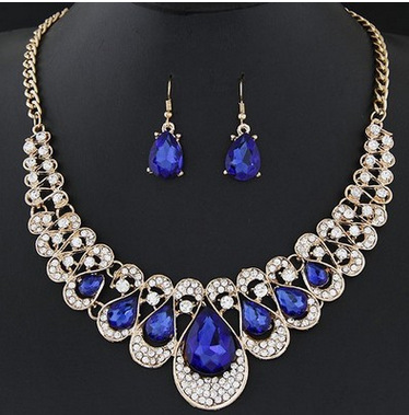 Elegant Necklace and Earring Set - Perfect Jewelry for Every Occasion - Image 4
