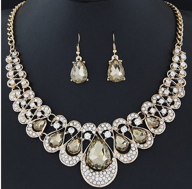 Elegant Necklace and Earring Set - Perfect Jewelry for Every Occasion - Image 6