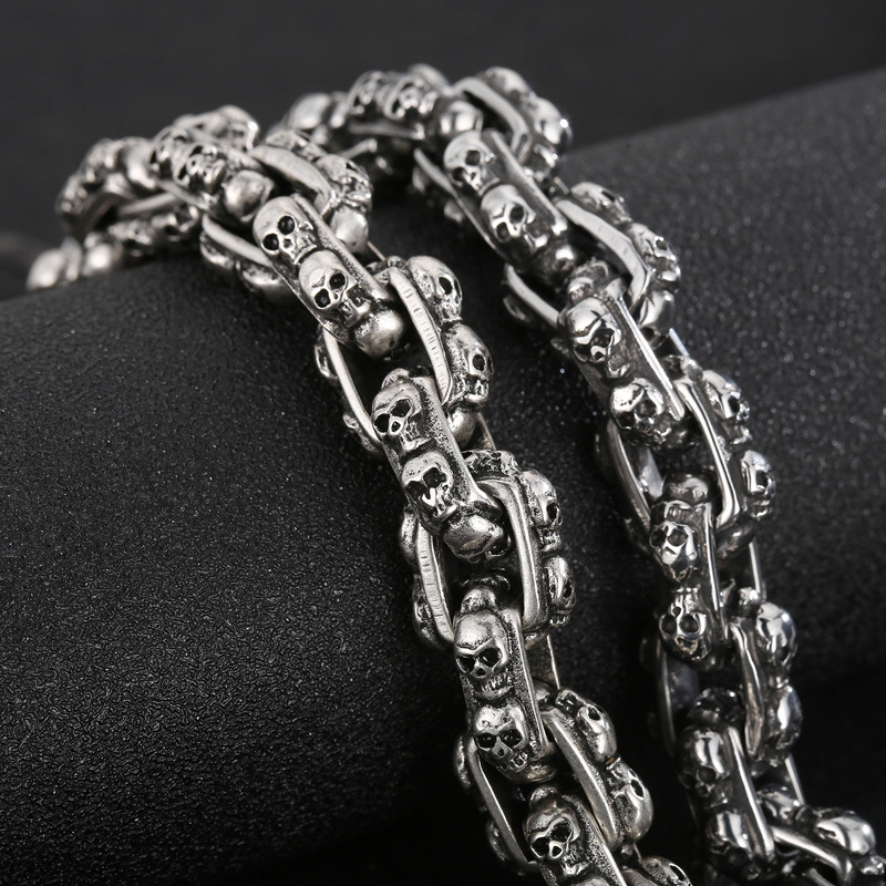 Stylish Old Punk Skull Titanium Steel Bracelet for Men - Unleash Your Edge - Image 2