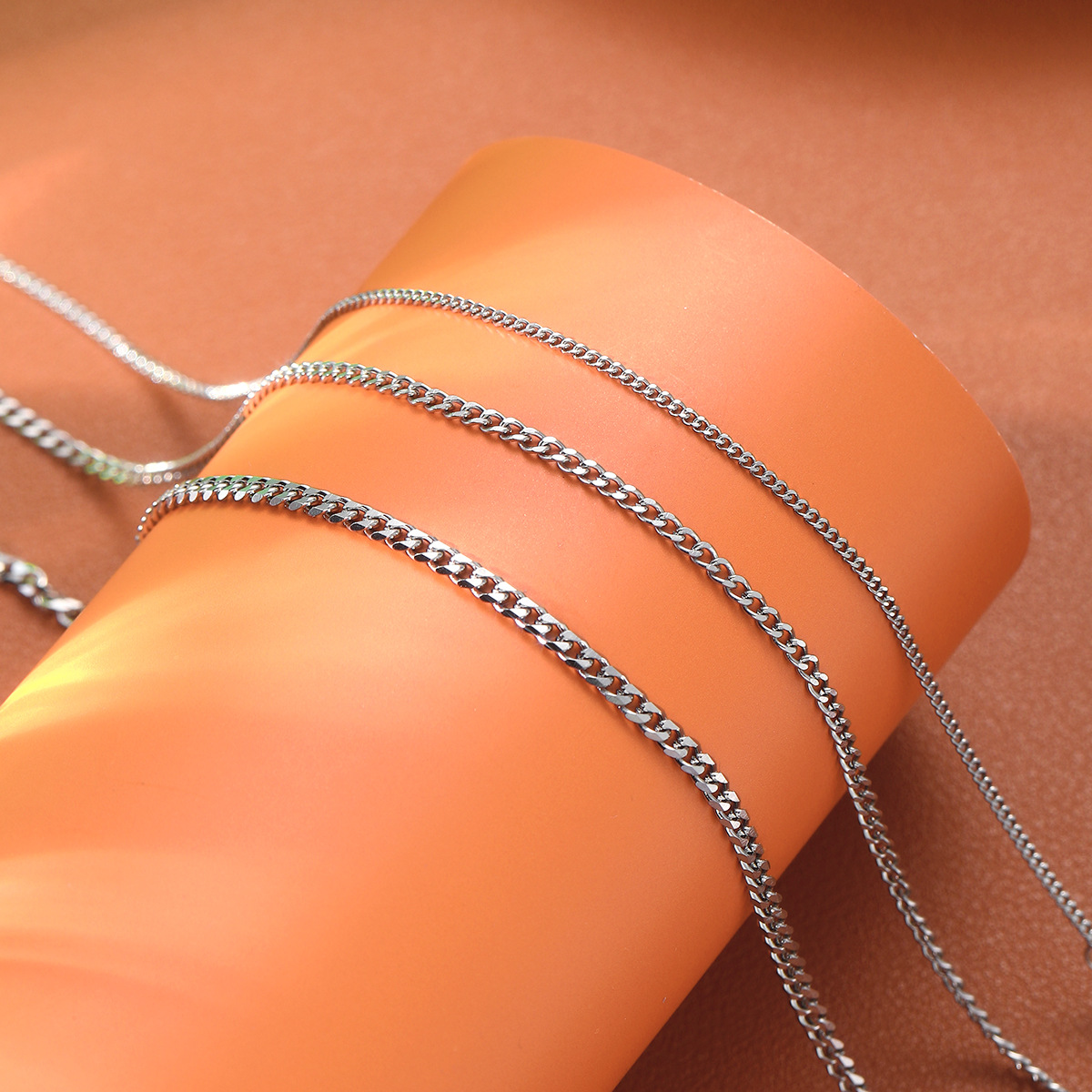 Trendy Flat Cuban Link Chain Bracelet for Fashion-Forward Individuals