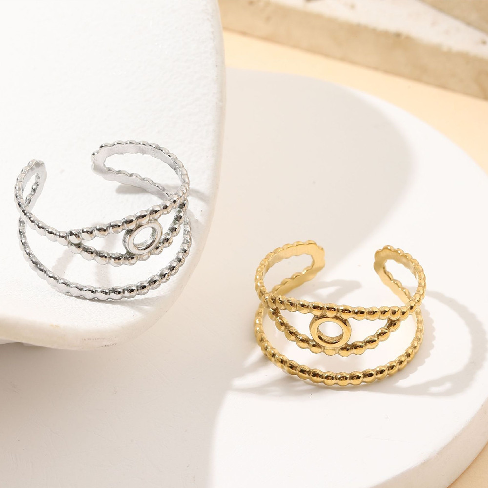 Elegant French Retro Stainless Steel Ring for Women - Timeless Style - Image 2