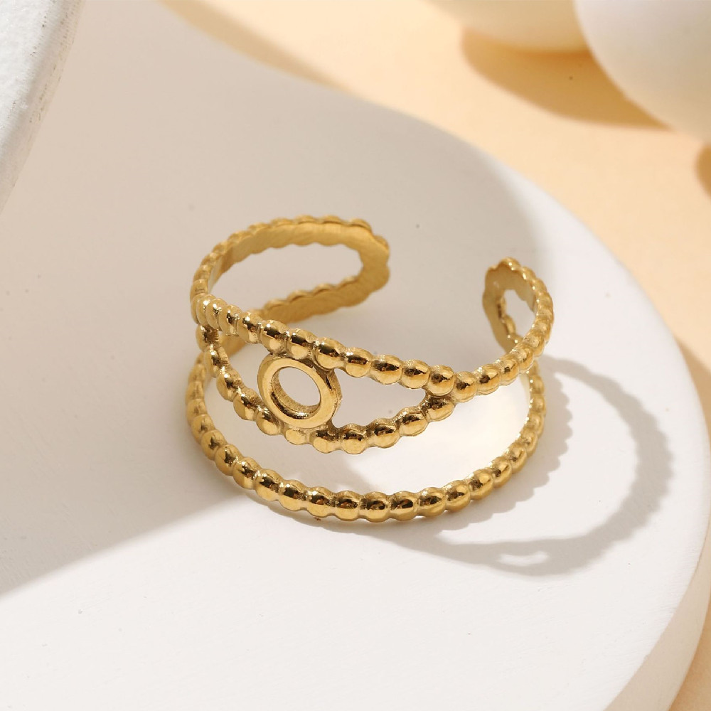 Elegant French Retro Stainless Steel Ring for Women - Timeless Style - Image 4