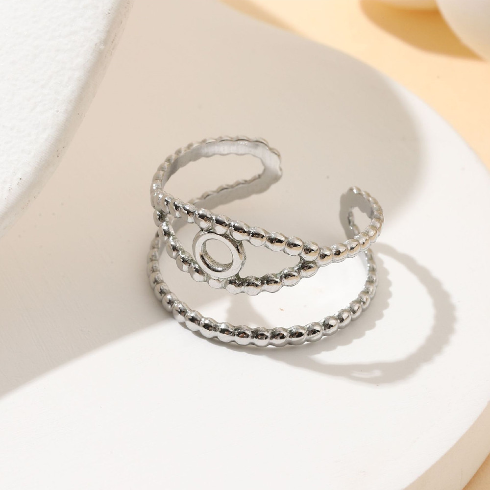 Elegant French Retro Stainless Steel Ring for Women - Timeless Style - Image 5