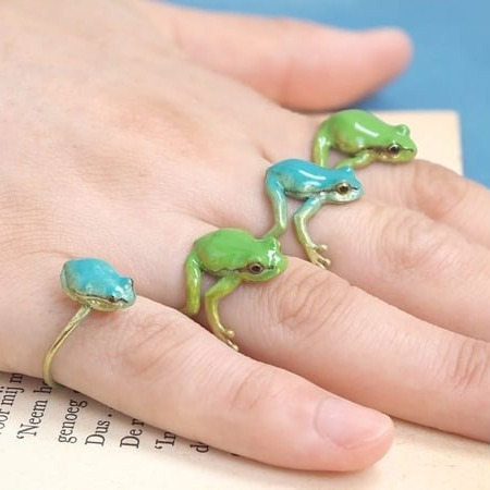 Charming Tree Frog Ear Clip & Adjustable Ring - Cute Fashion Jewelry - Image 5