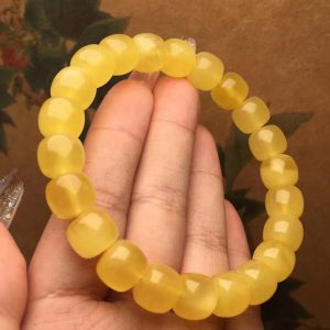 Trendy Natural Beeswax Old Bracelet with Unique Fashion Personality