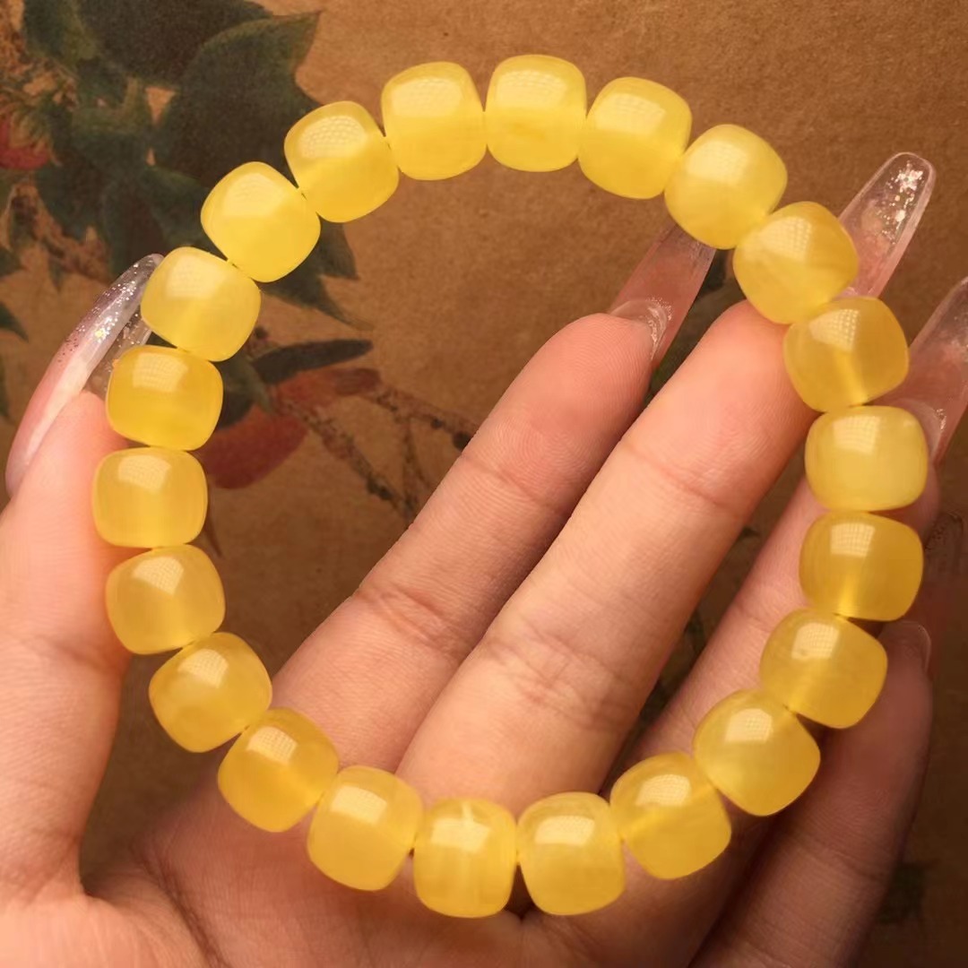 Trendy Natural Beeswax Old Bracelet with Unique Fashion Personality - Image 4