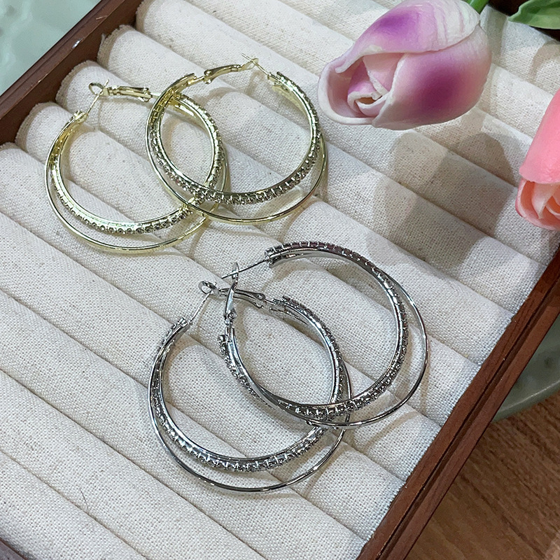 Stylish Metal Cold Bracelet Earrings Set - Simple Elegance Ring - Image 2