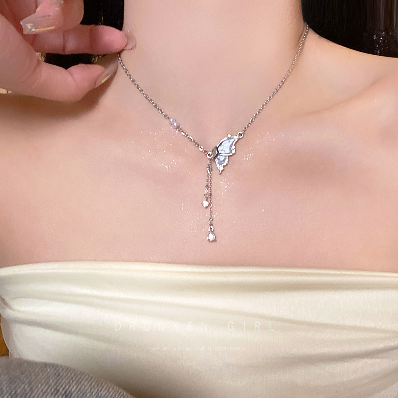 Elegant Butterfly Tassel Pearl Necklace for Women - Clavicle Chain Accessory - Image 2