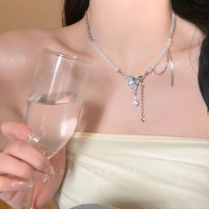 Elegant Butterfly Tassel Pearl Necklace for Women - Clavicle Chain Accessory - Image 9